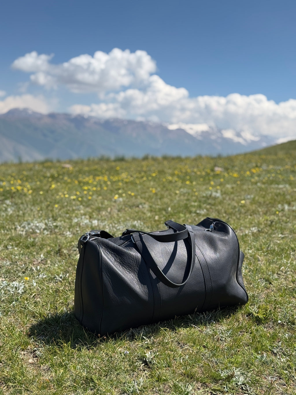 Swieqi Classic Black Genuine Leather Zip Travel Duffle Bag