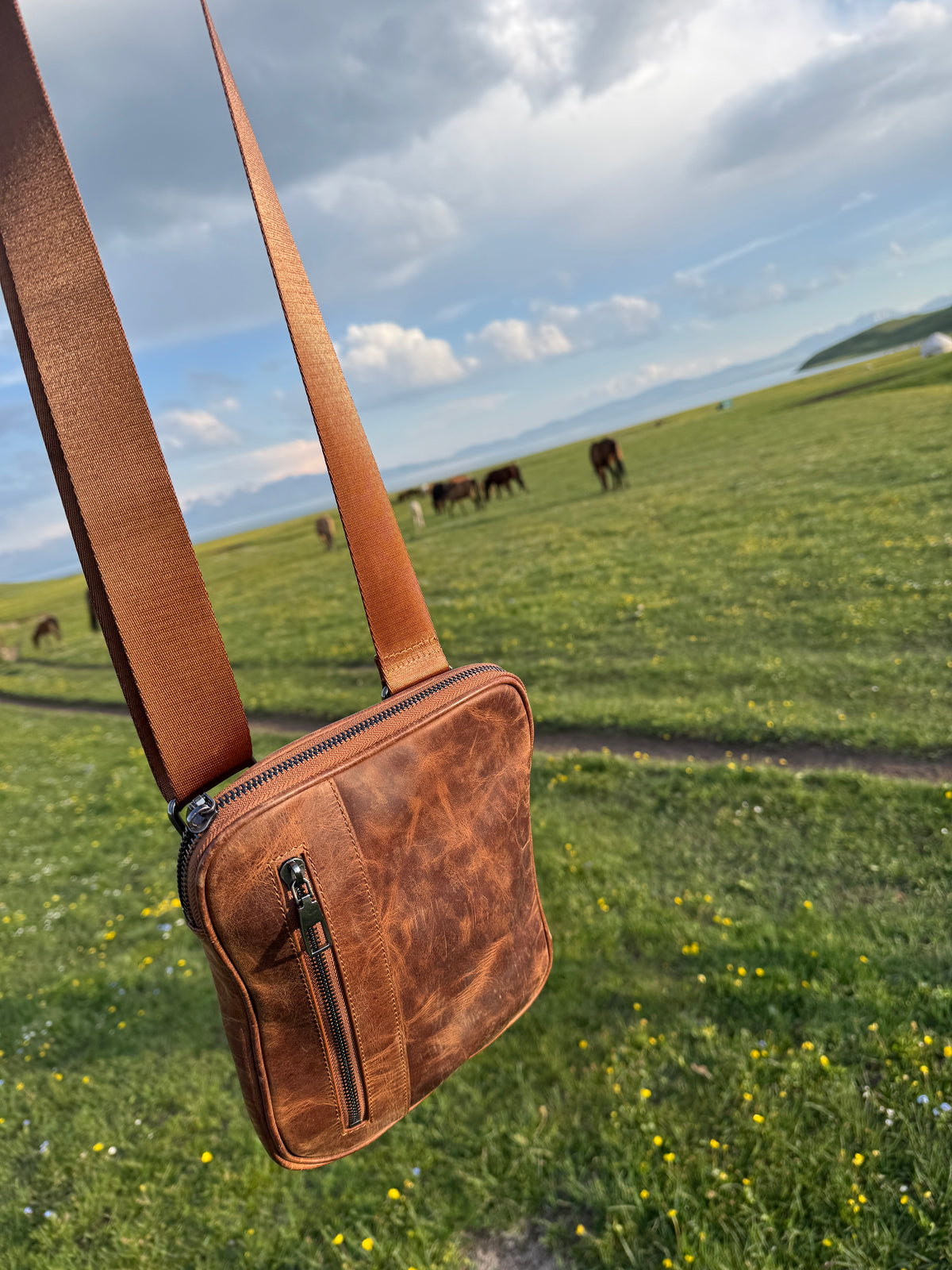Bishkek Premium Genuine Brown Leather Zipper Crossbody Bag