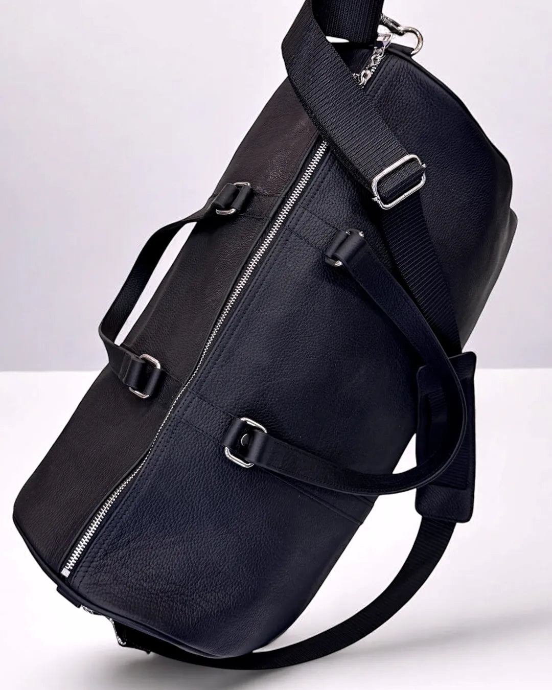 Swieqi Classic Black Genuine Leather Zip Travel Duffle Bag